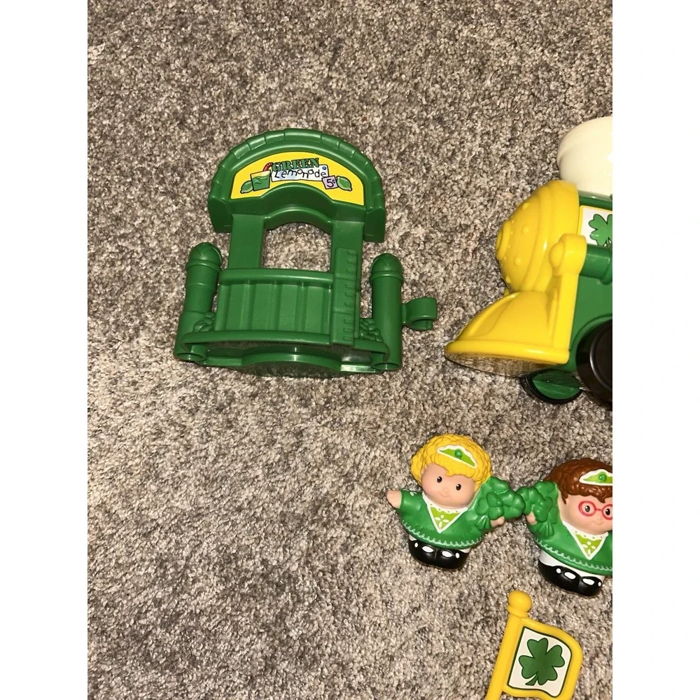 Fisher Price Little People St Patricks Day Parade Train Leprechaun Holiday Lot